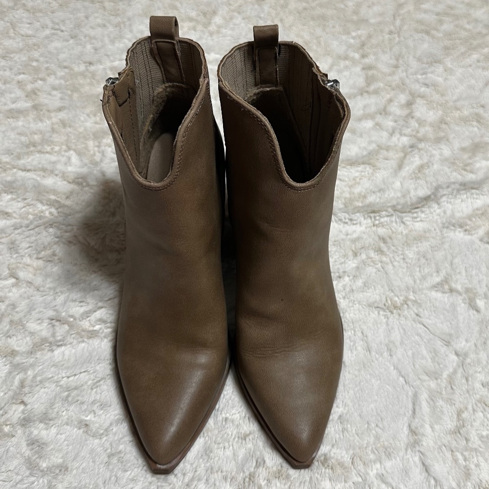 Indigo rd Ankle Boots Women's 6M.